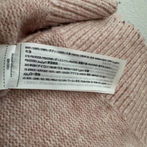 Abercrombie & Fitch Soft Pink Crewneck Sweater Size Small - Picture 8 of 8